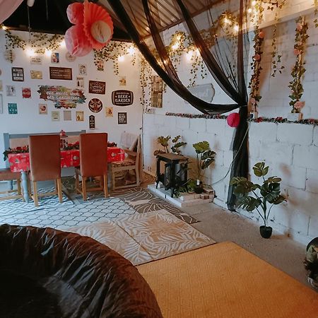 The White Dove Bed And Breakfast With Glamping Newark Showground Bagian luar foto