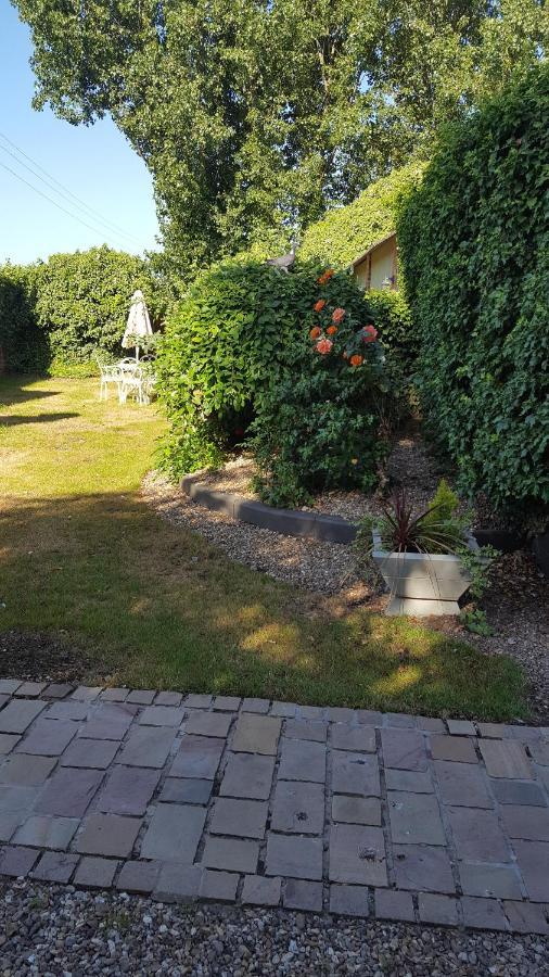 The White Dove Bed And Breakfast With Glamping Newark Showground Bagian luar foto